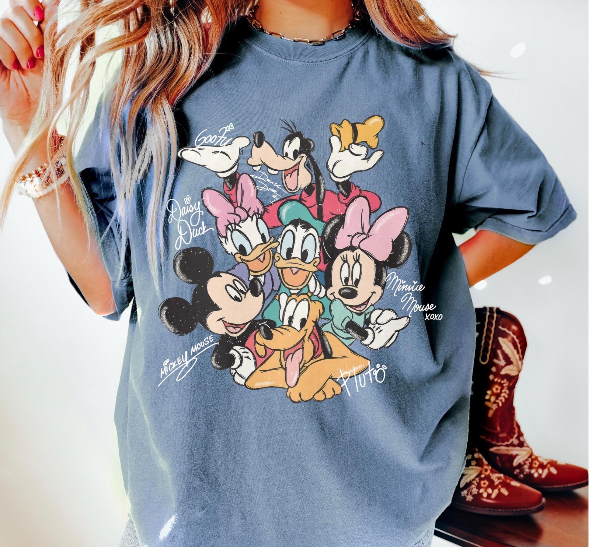Retro Mouse and Friends Signatures Shirt – Magical Character Tee – Cute Mouse Head Top – Fan Gift