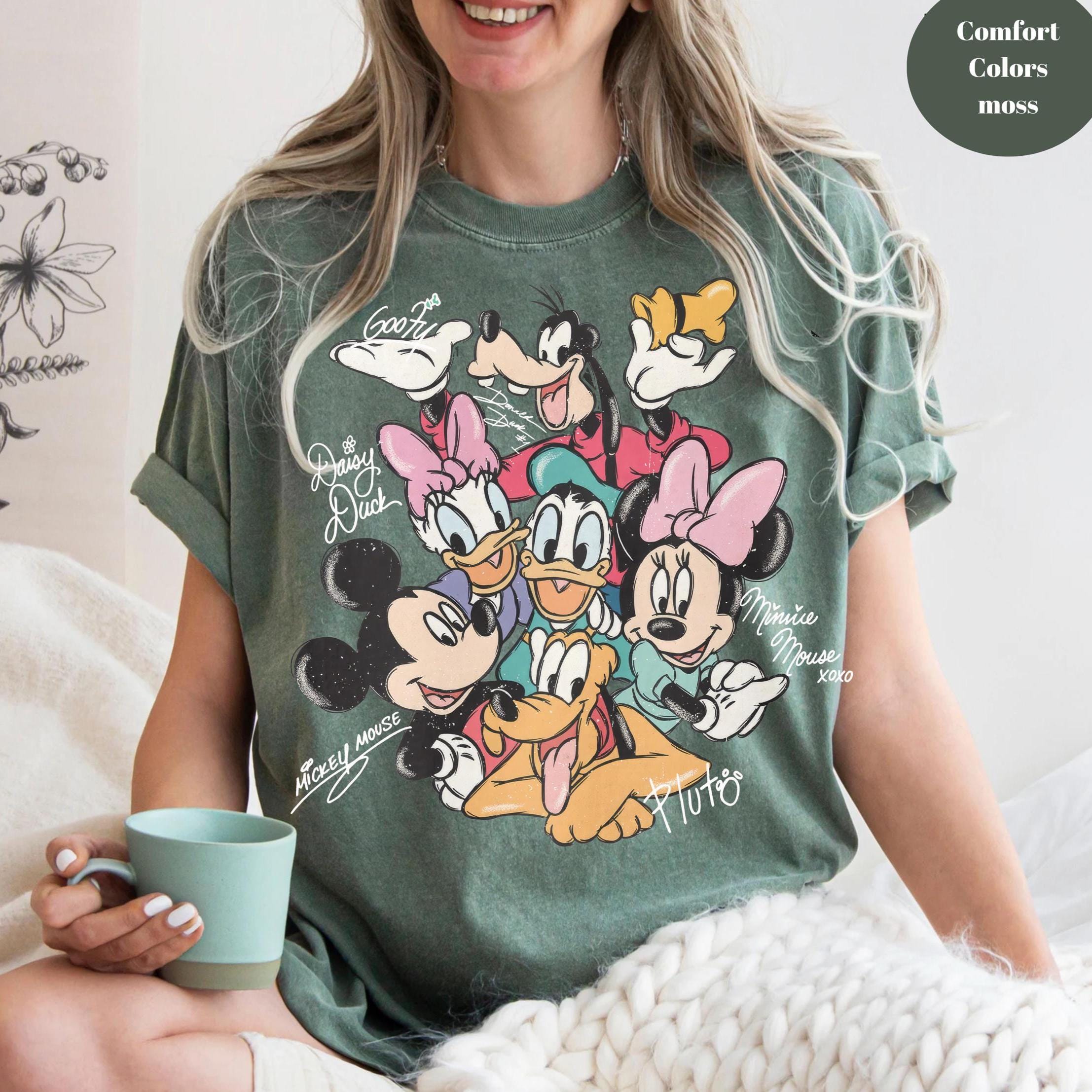 Retro Mouse Friends Signatures Tee – Magical Character Shirt – Mouse Head Graphic – Cute Fan Gift