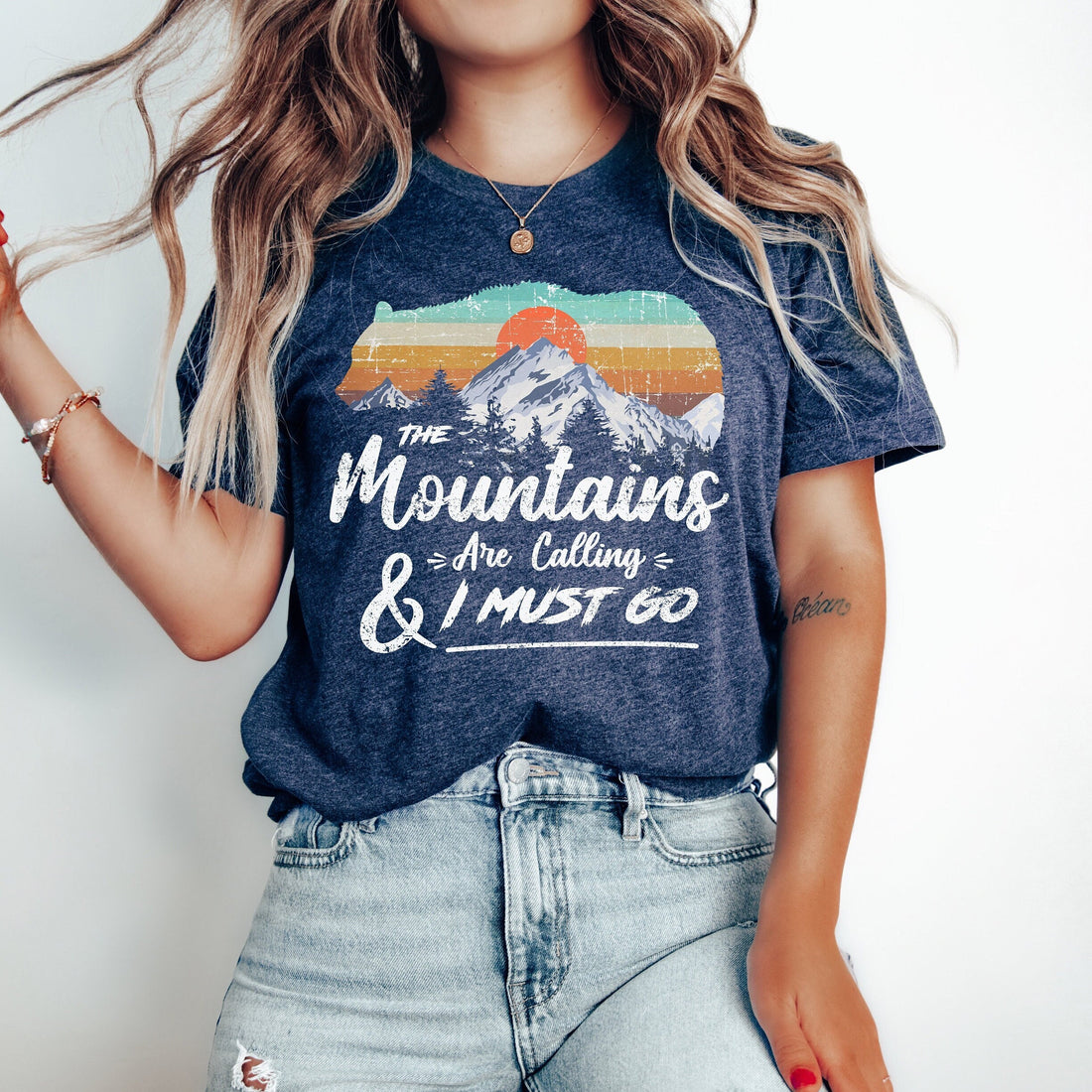 Retro Mountains Are Calling Shirt – Hiking Camping Nature Tee – Outdoor Adventure T Shirt