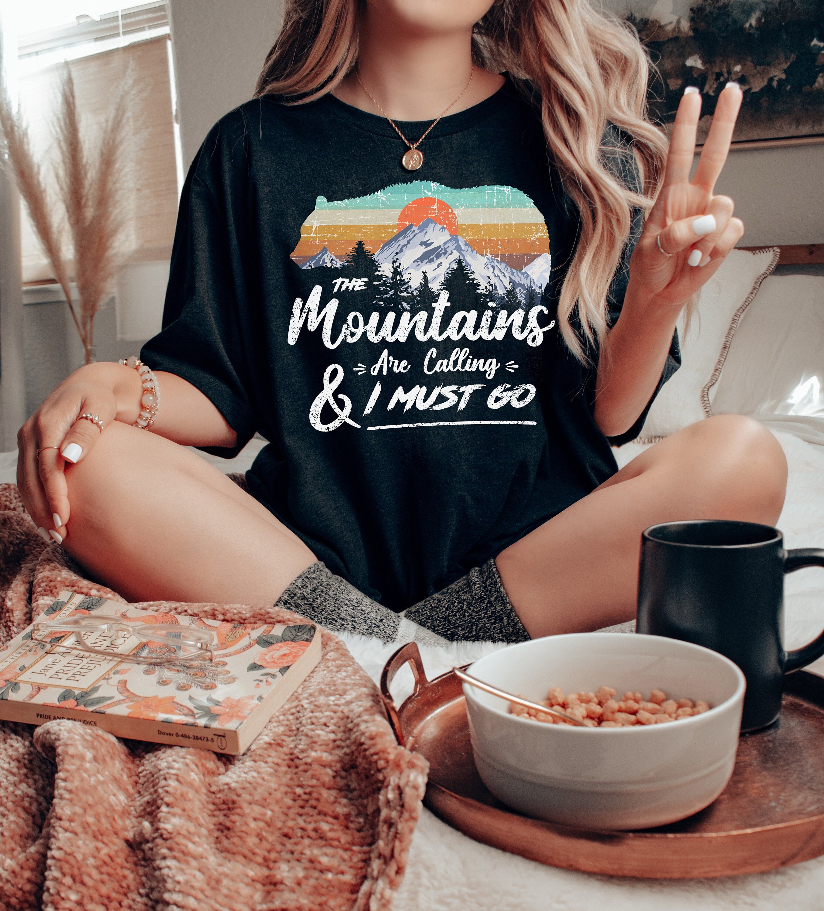 Retro Mountains Are Calling Shirt – Hiking Camping Nature Tee – Outdoor Adventure T Shirt