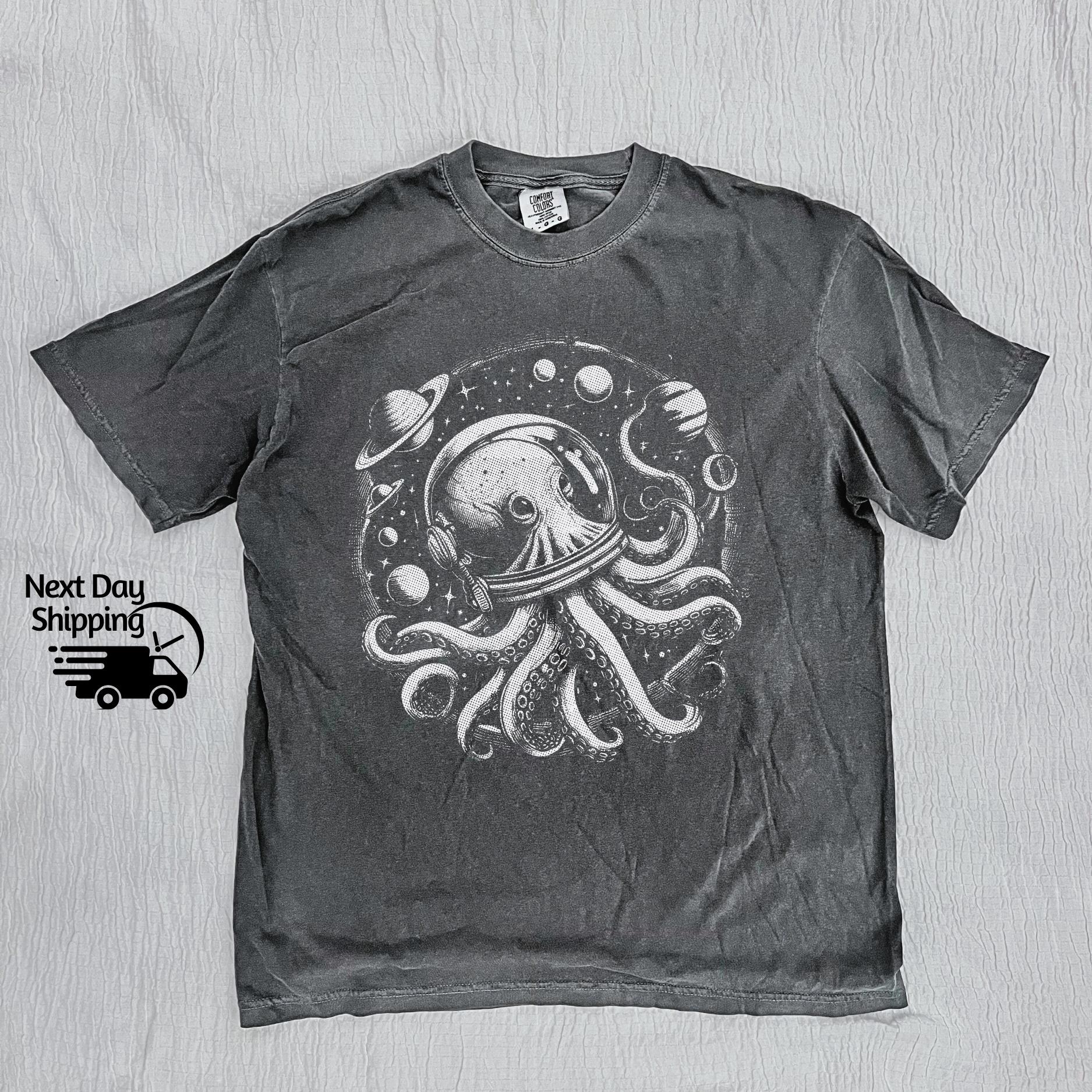 Retro Octopus in Space Graphic T-Shirt - Funny 90s Style Tee