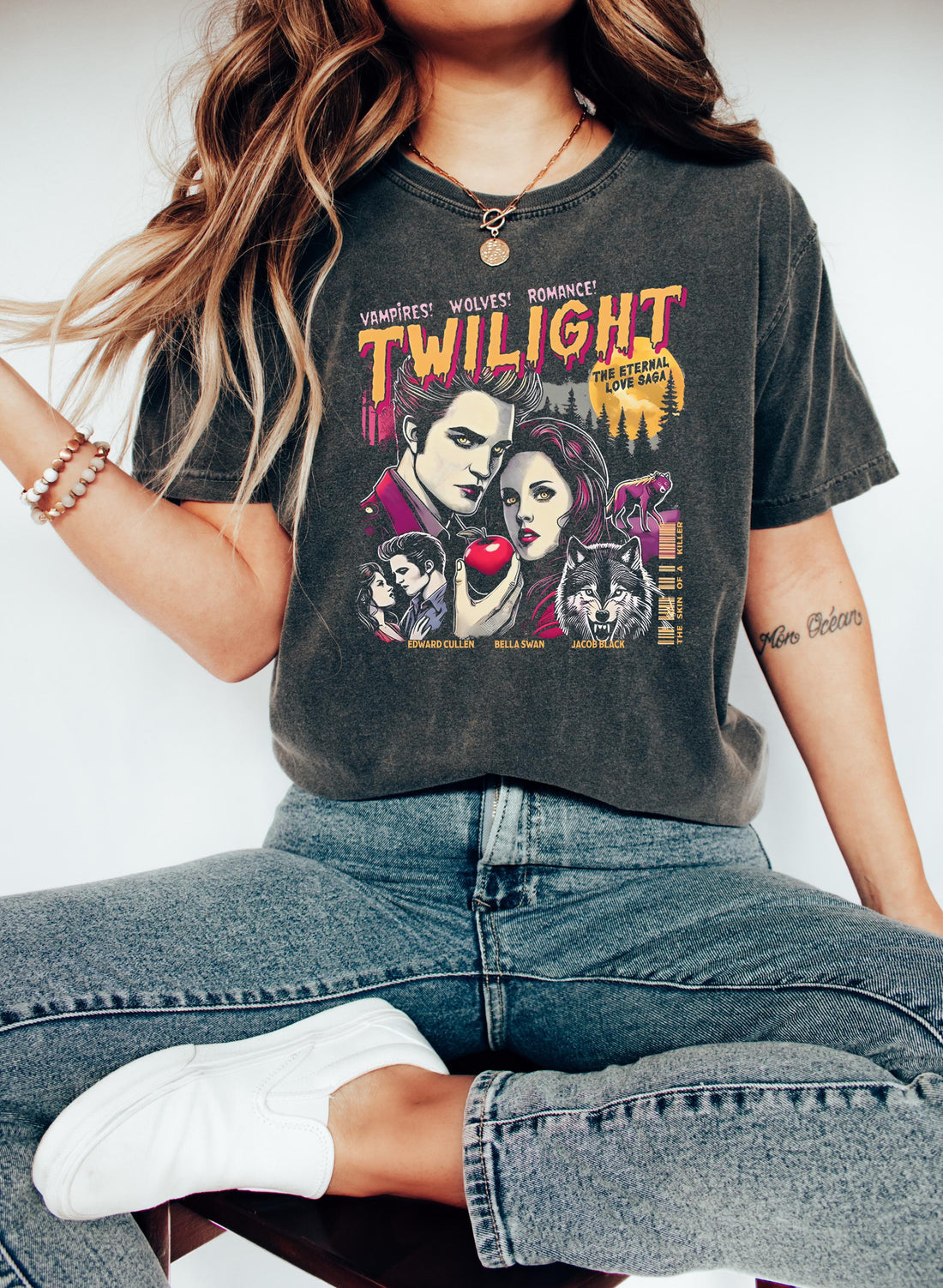 Retro Vintage Twilight-Inspired Shirt – Vampire & Wolf Romance Fan Tee