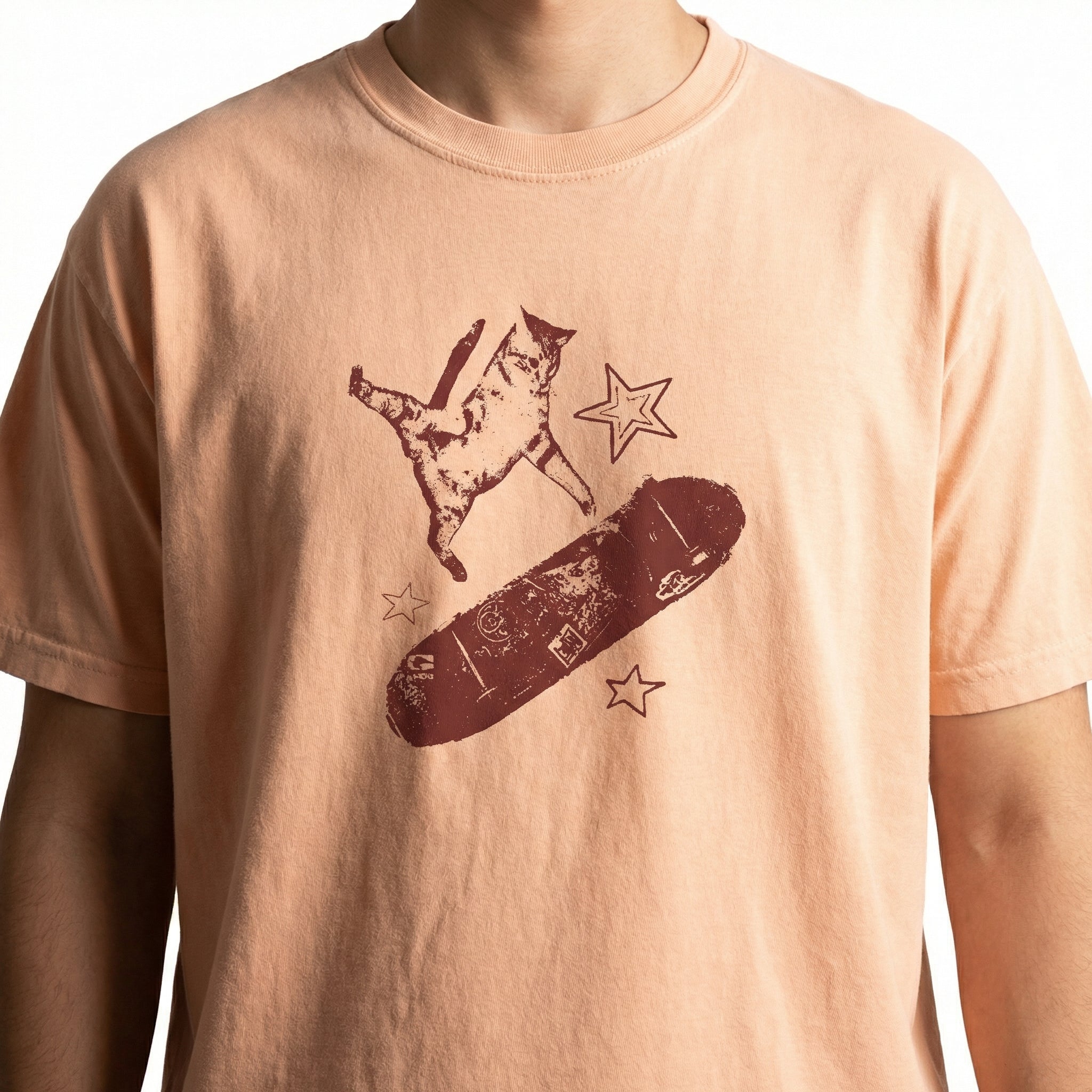 Skateboard Cat Y2K Graphic T-Shirt – 90s Aesthetic Vintage Kitten Tee – Retro Grunge Coquette