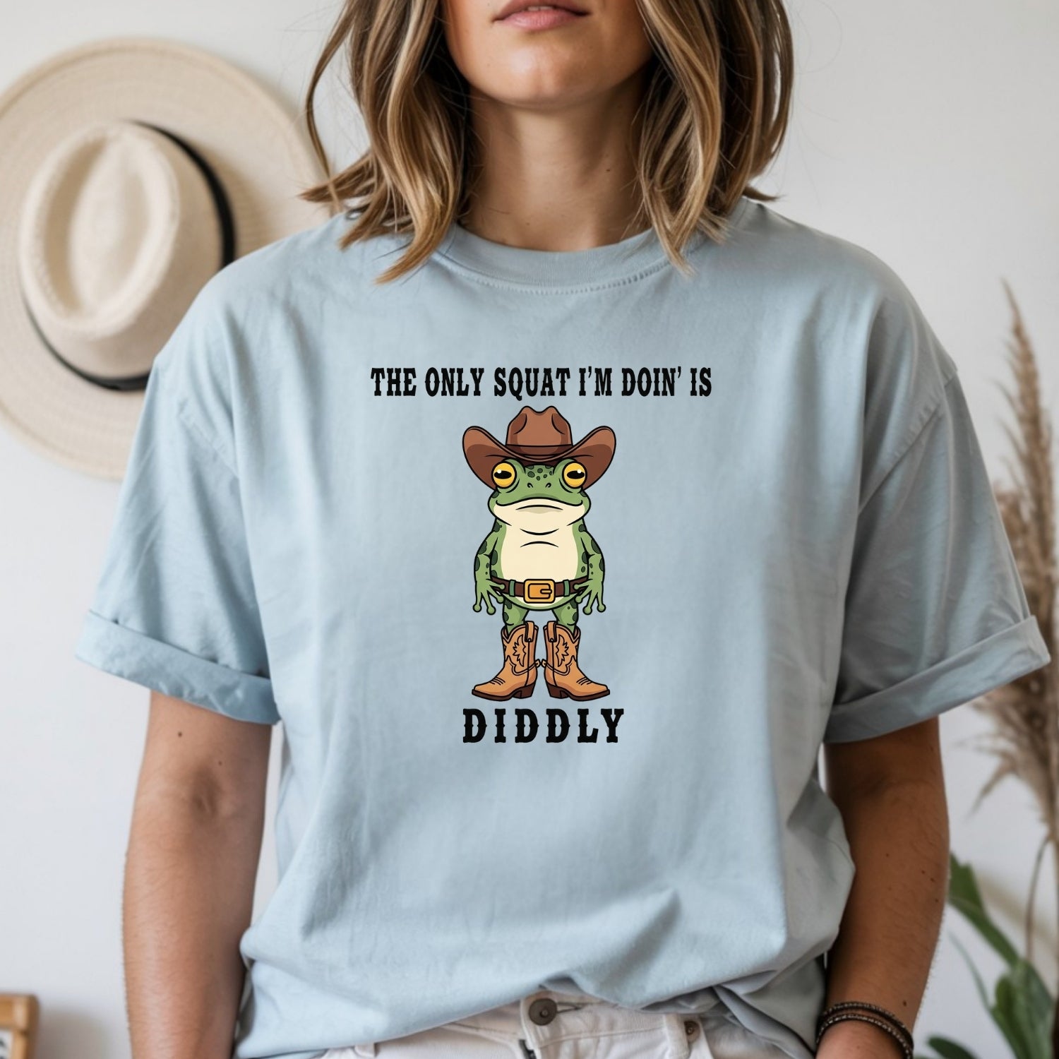 The Only Squat I'm Doin' Is Diddly T-Shirt – Funny Cowboy Frog Western Humor Shirt