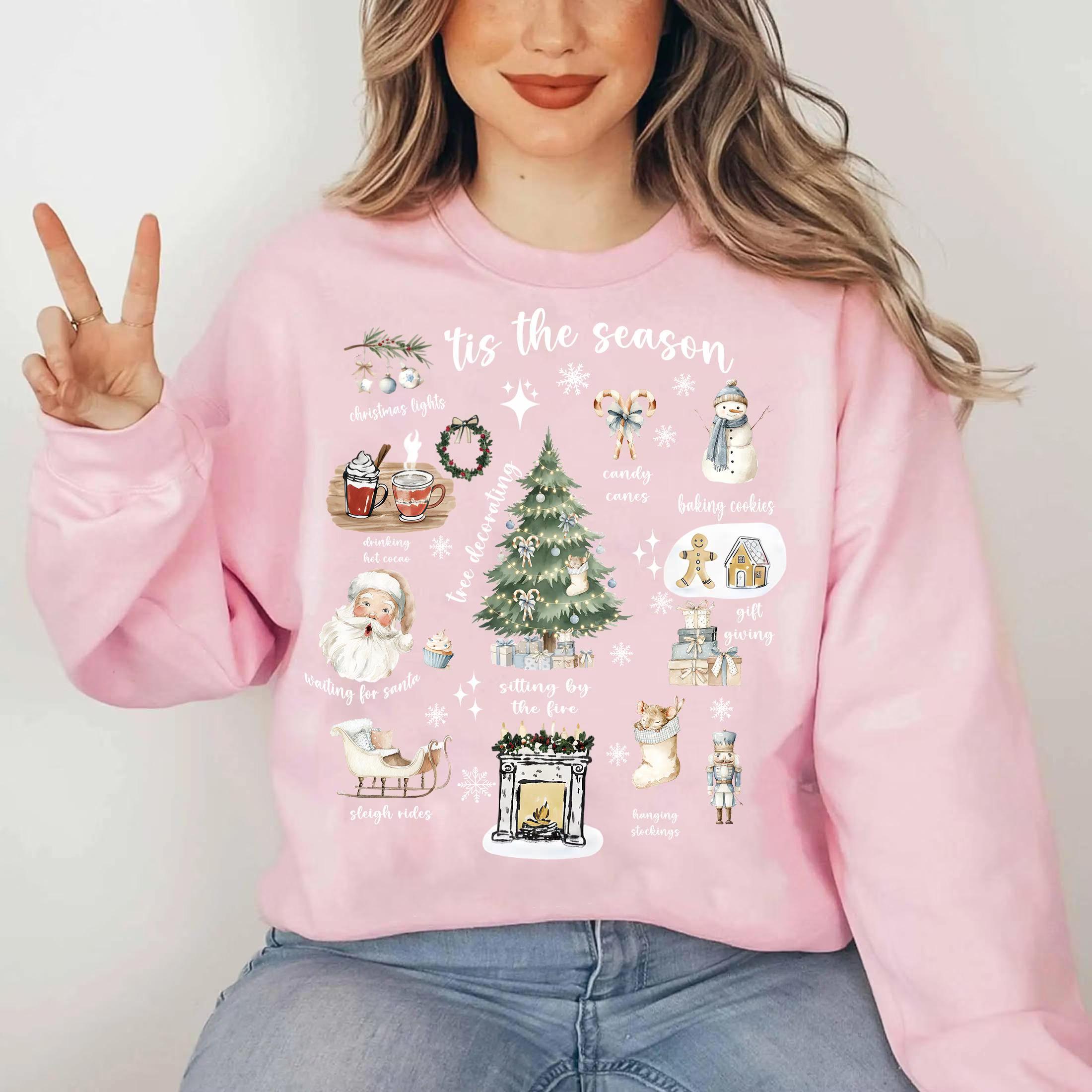 Tis the Season Christmas Shirt – Retro Holiday Tree & Santa Graphic, Festive Women’s Christmas Tee