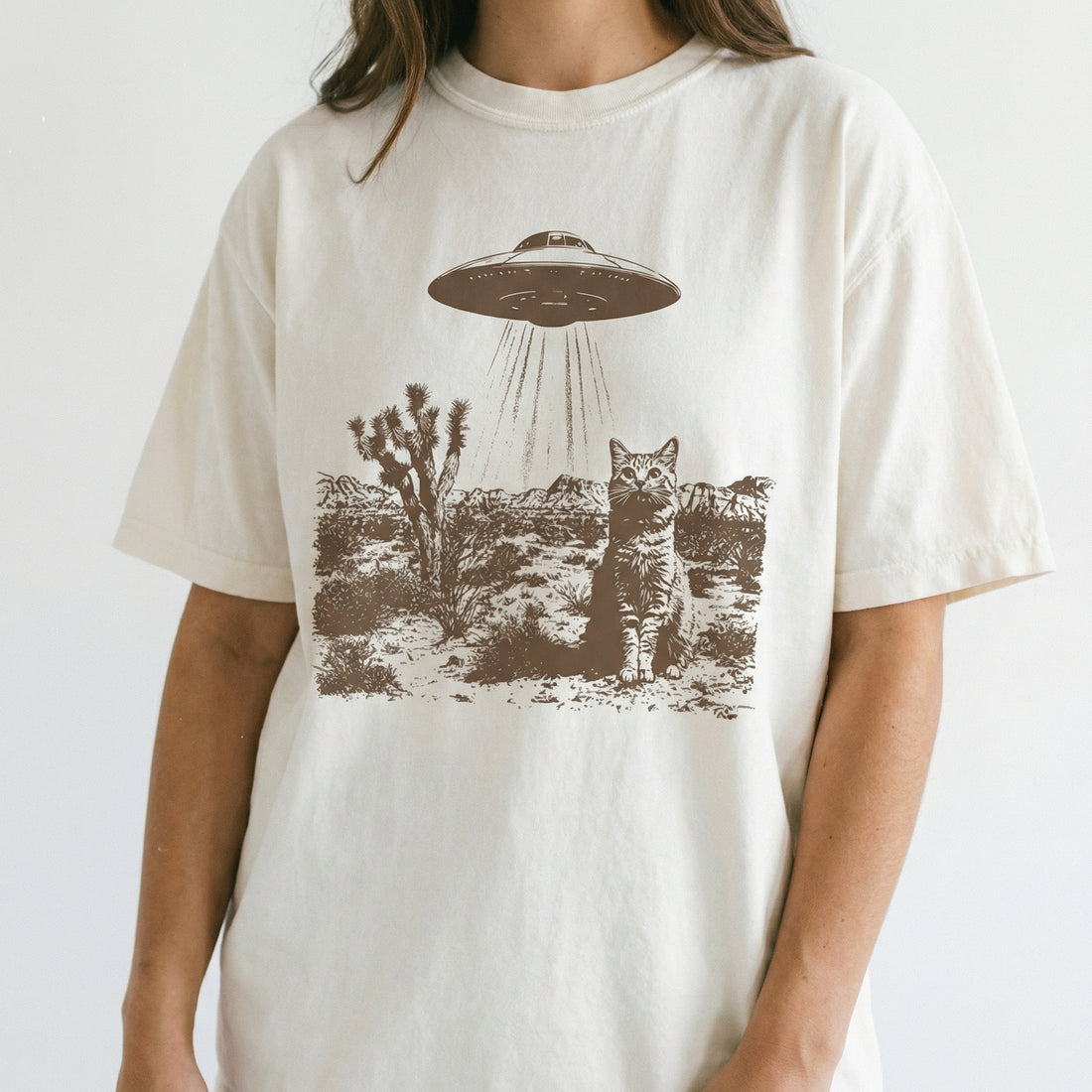 UFO Cowboy Cat Graphic T-Shirt – Retro Western Style Tee