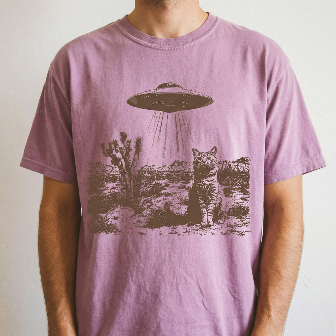 UFO Cowboy Cat Graphic T-Shirt – Retro Western Style Tee