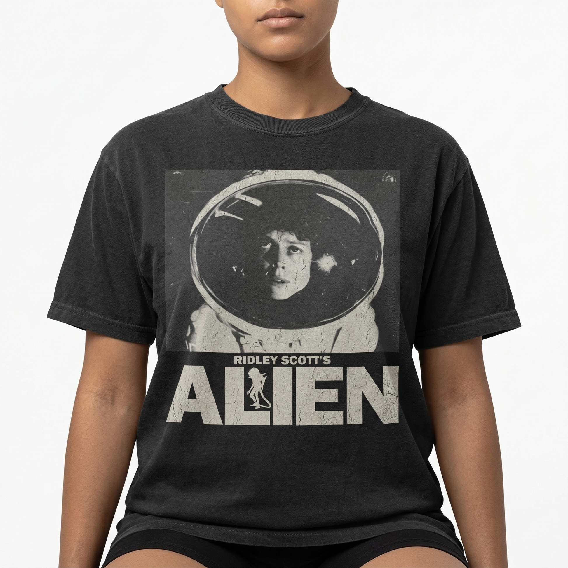 Vintage Alien Movie T-Shirt – Retro Sci-Fi Horror Graphic Tee