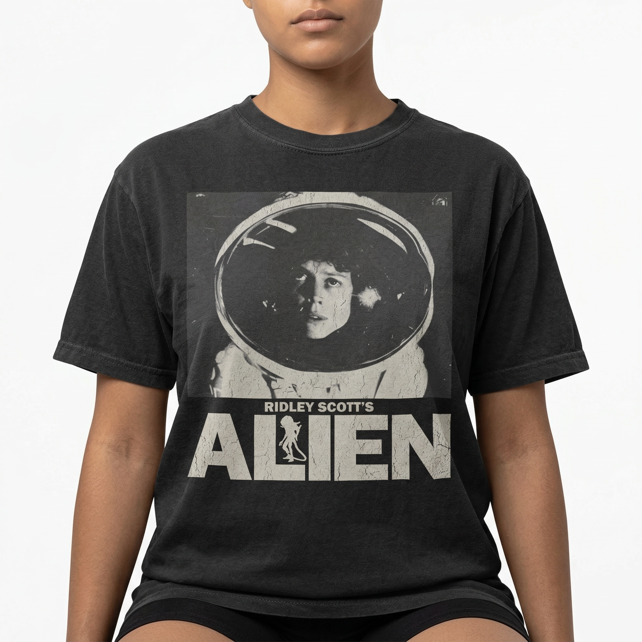 Vintage Alien Movie T-Shirt – Retro Sci-Fi Horror Graphic Tee