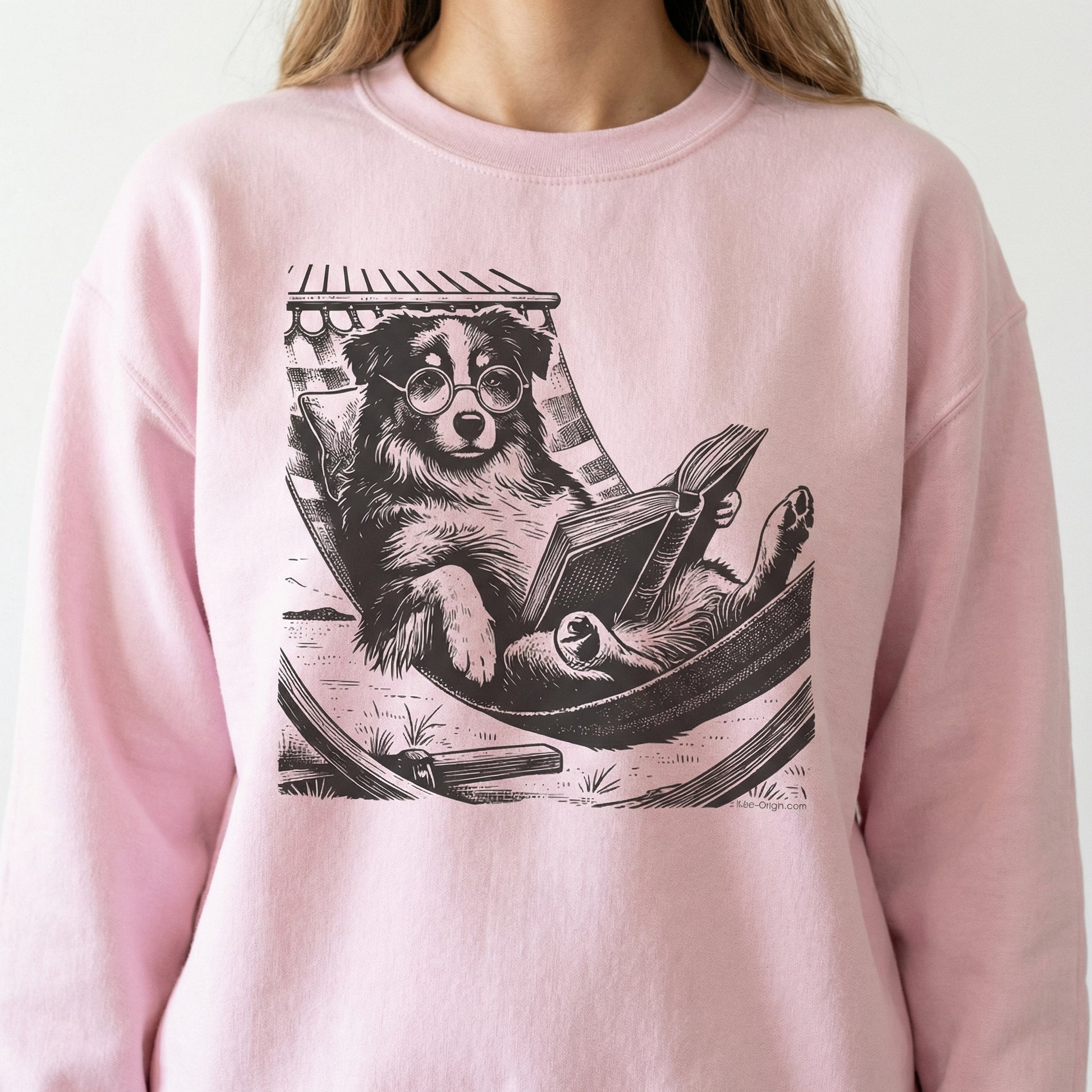 Vintage Australian Shepherd Reading Dog T-Shirt – Funny Summer Hammock Graphic Tee
