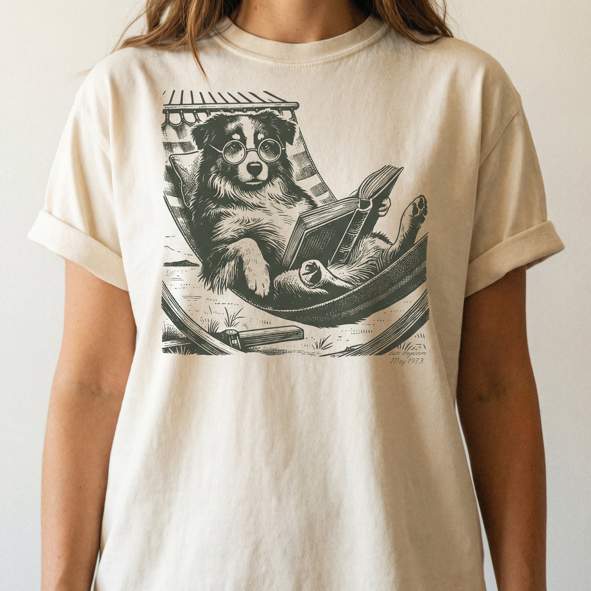 Vintage Australian Shepherd Reading Dog T-Shirt – Funny Summer Hammock Graphic Tee