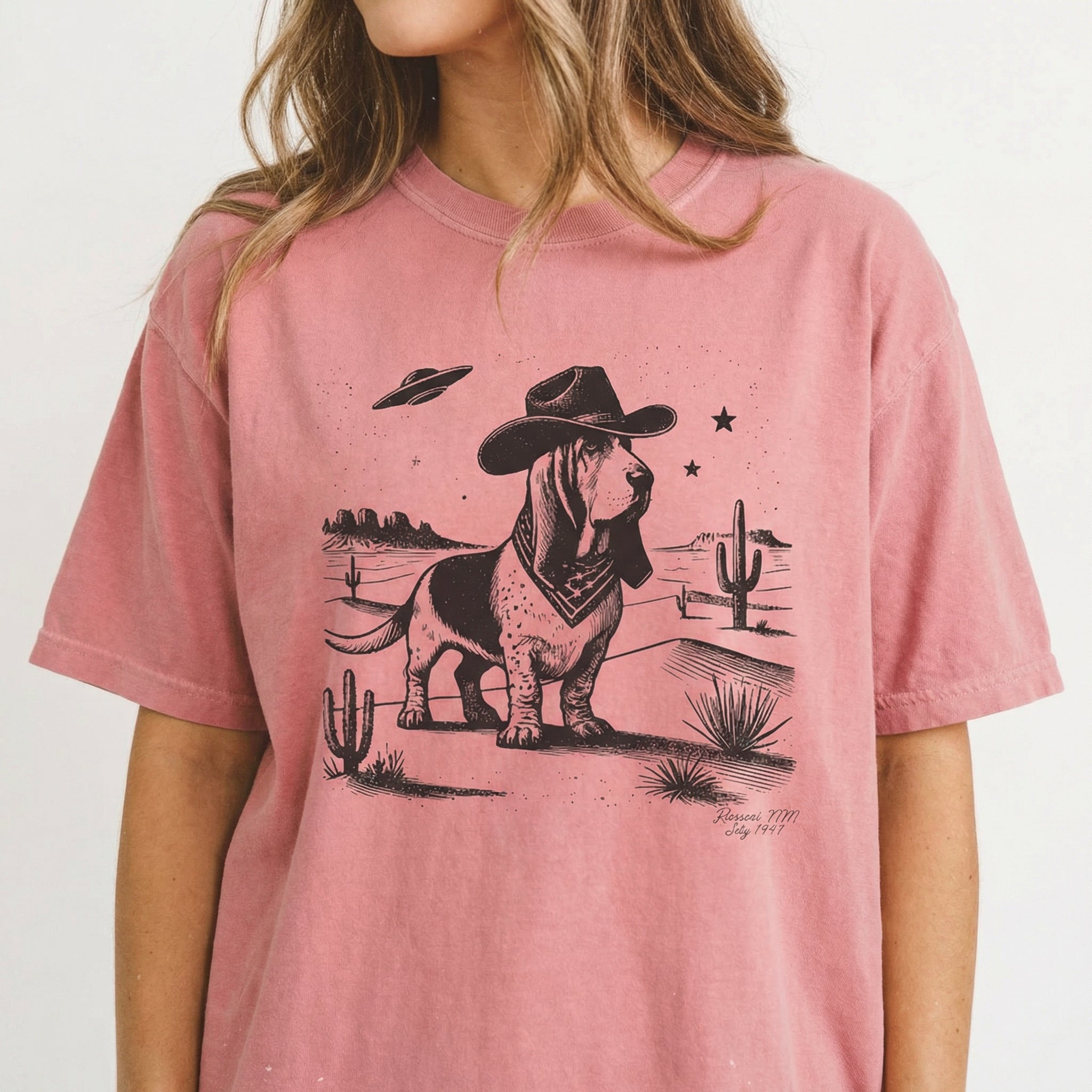 Vintage Basset Hound UFO Western T-Shirt – Retro Cowboy Dog Graphic Tee