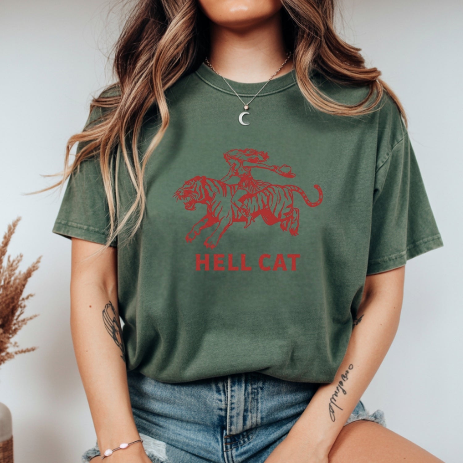 Vintage Cowgirl Hell Cat T-Shirt - Retro Western Tiger Graphic Tee