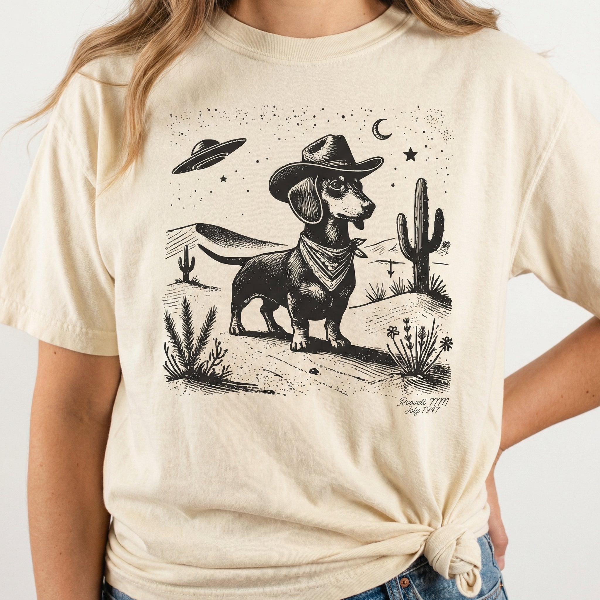 Vintage Dachshund UFO Western T-Shirt – Retro Cowboy Doxie Dog Graphic Tee
