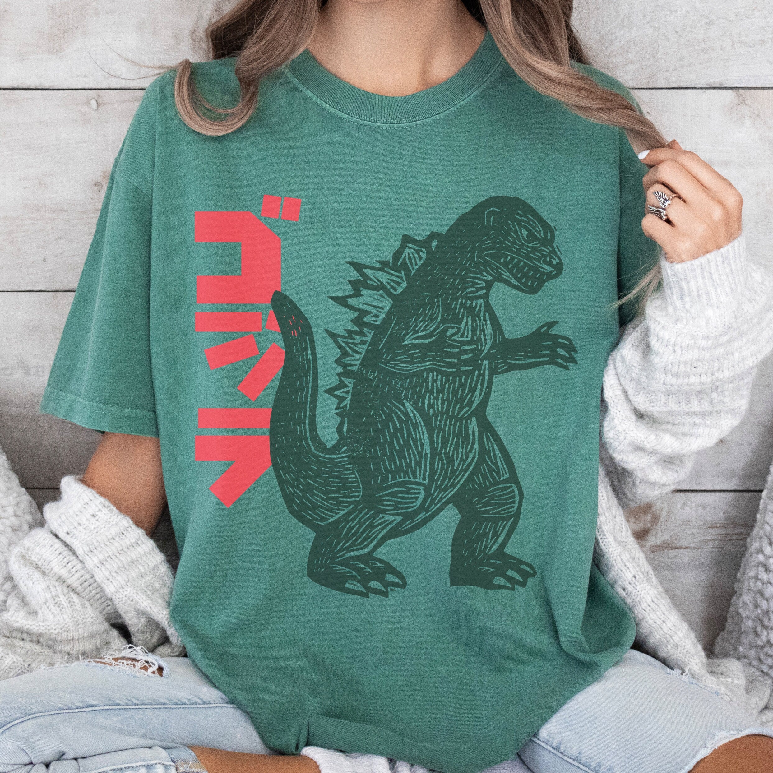 Vintage Japanese Godzilla T-Shirt – Retro Monster Movie Art Graphic Tee