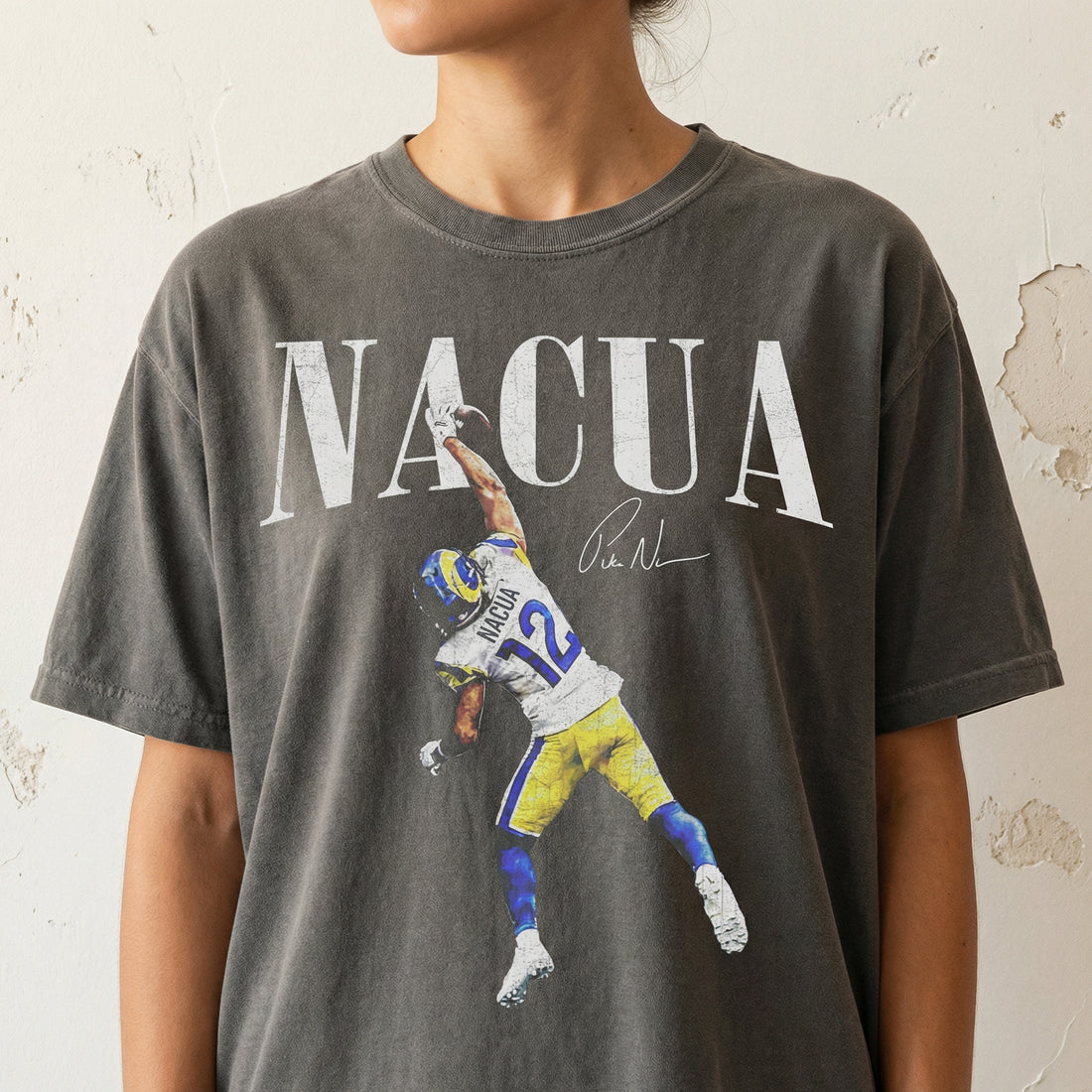 Vintage Nacua  90s Football Graphic T-Shirt – Retro Game Day Fan Style Tee