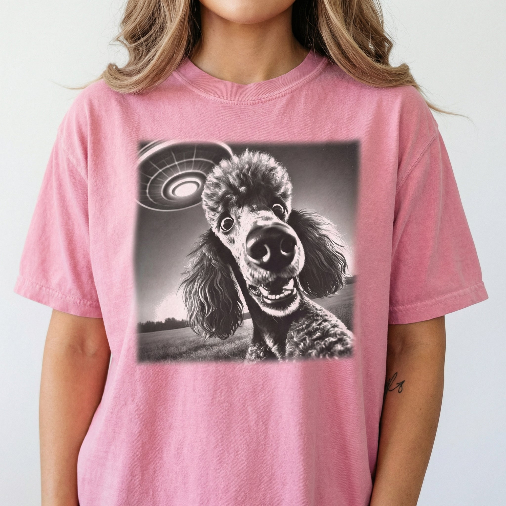 Vintage Poodle UFO T-Shirt – Funny Alien Dog Graphic Tee