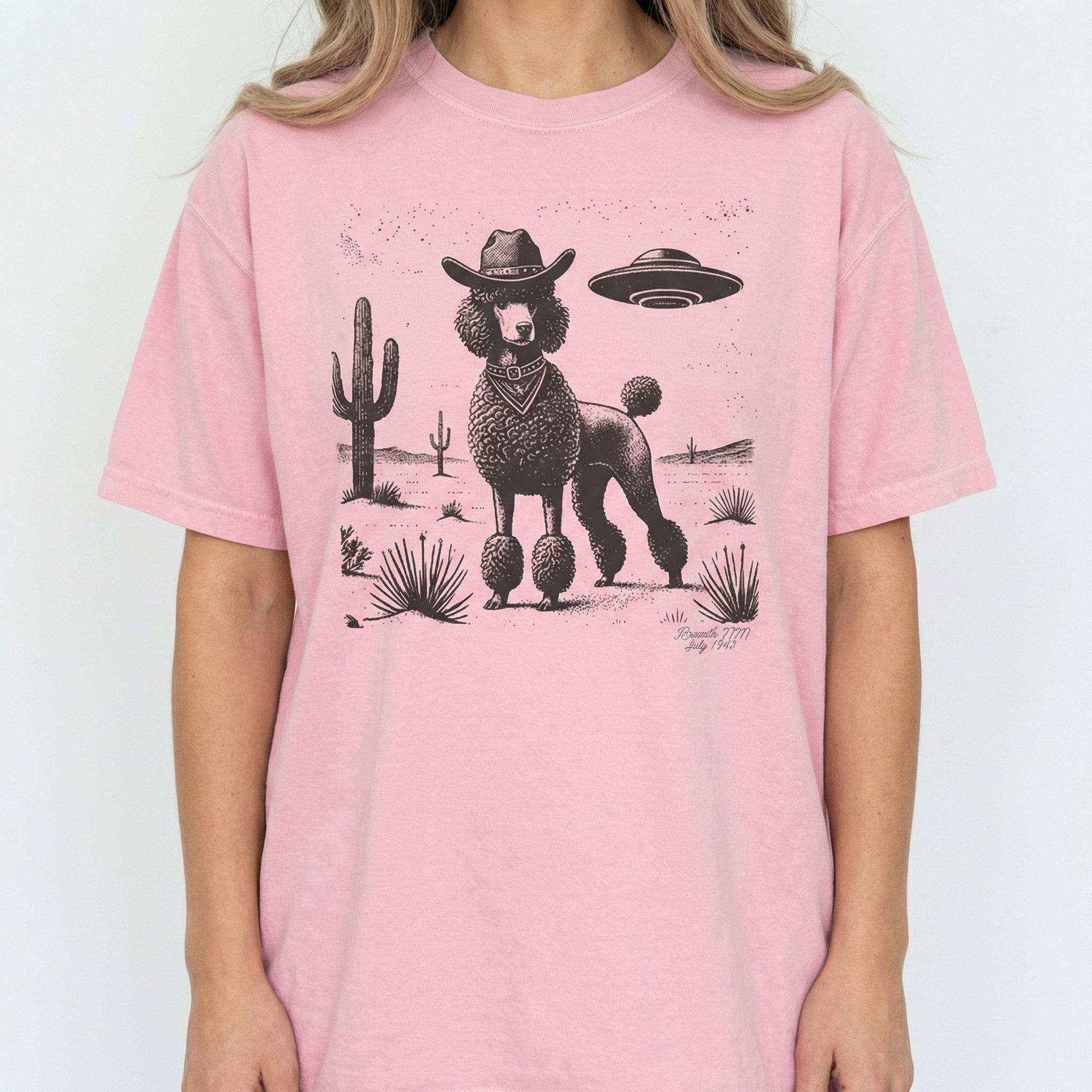 Vintage Poodle UFO Western T-Shirt – Retro Cowboy Dog Graphic Tee