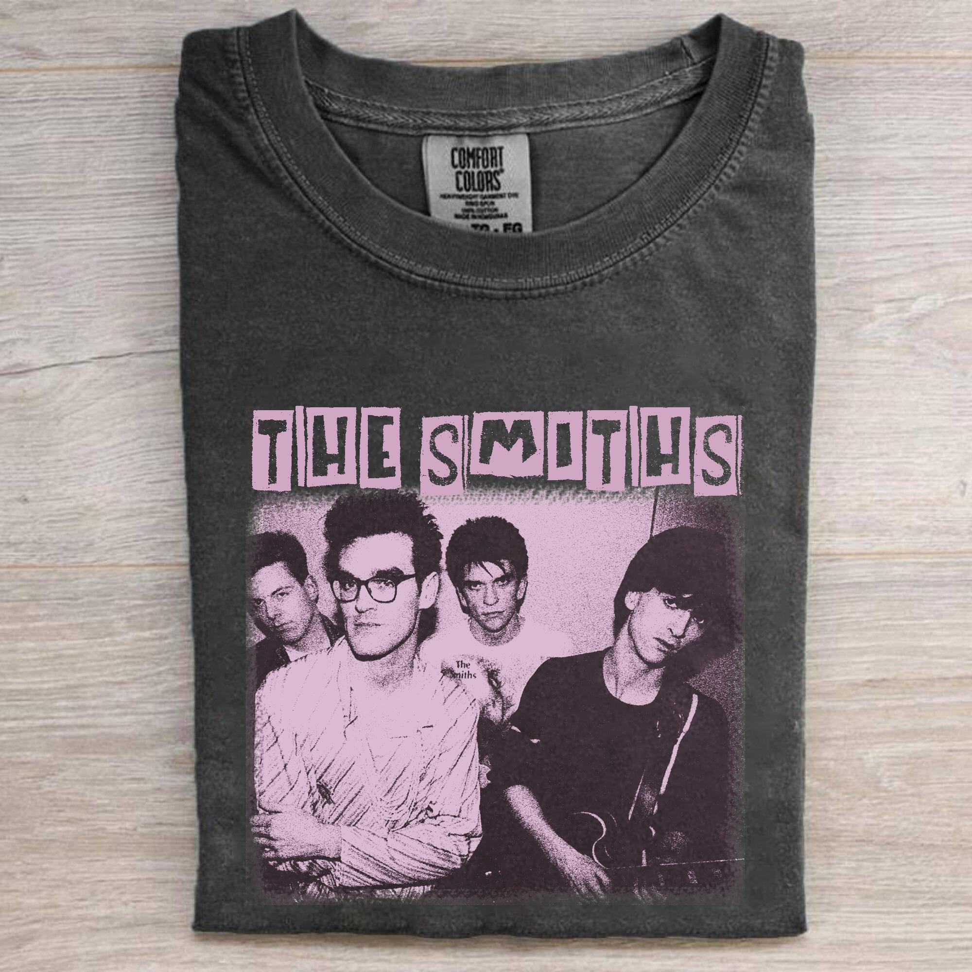 Vintage Retro The Smiths Music Graphic T-Shirt – Indie Band Fan Gift Tee
