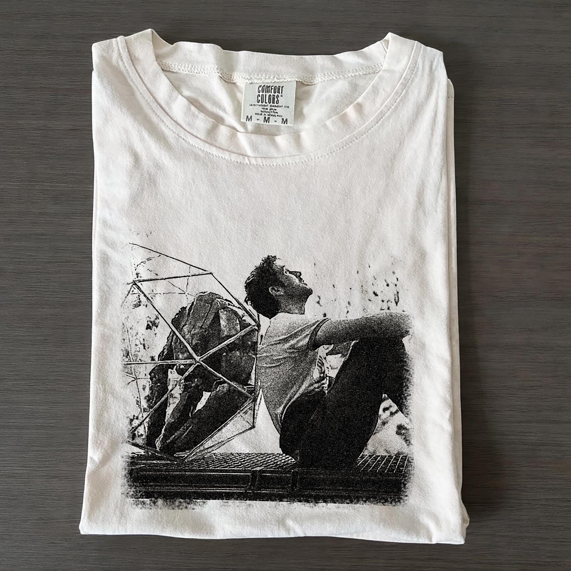 Vintage Rocky and Ryland Grace Space Duo Graphic T-Shirt – Sci-Fi Book Lover Gift Tee