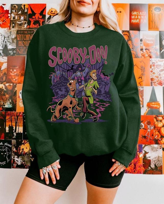 Vintage Scooby Sweatshirt – Retro 90s Halloween Movie Inspired T-Shirt, Classic Spooky Character Tee