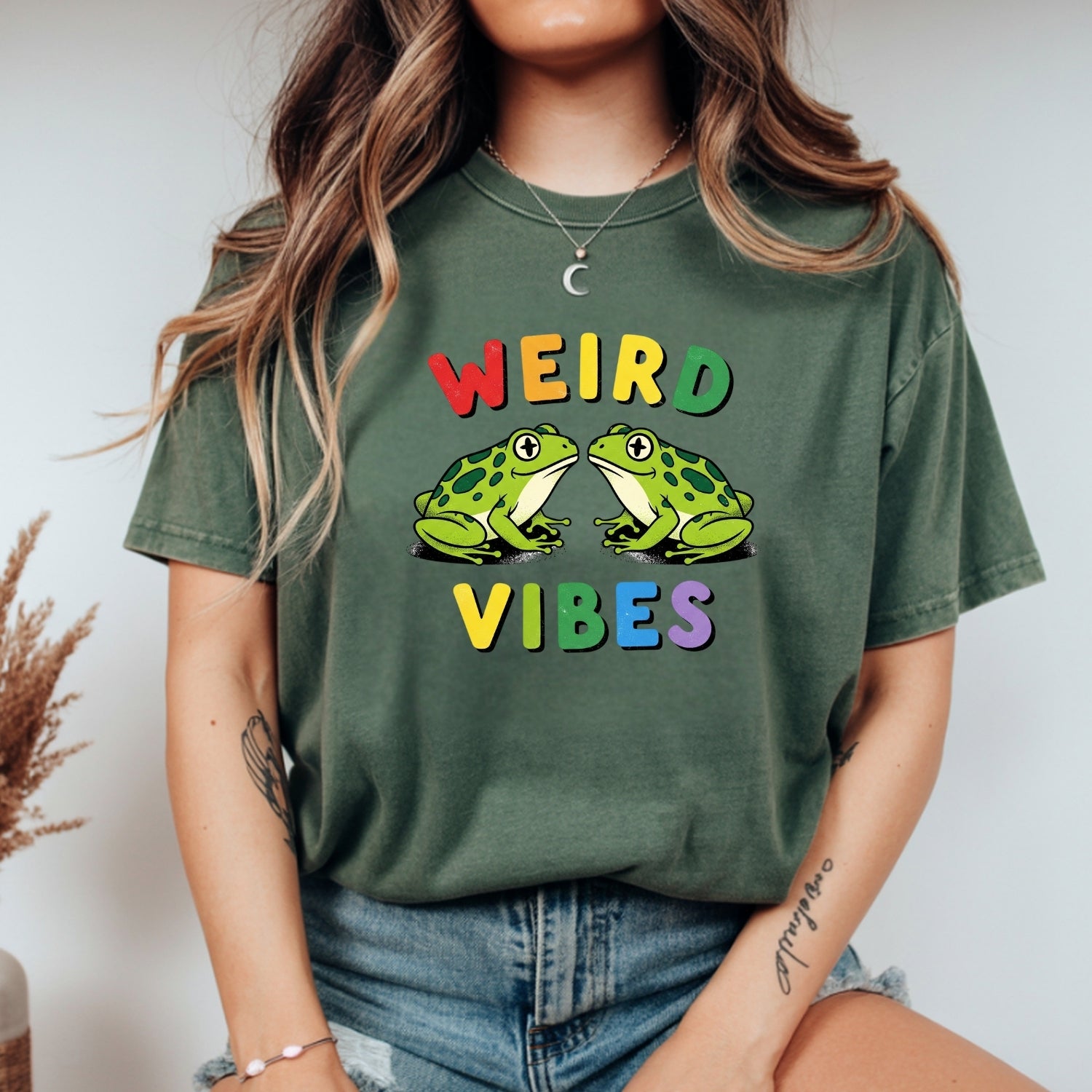 Weird Vibes Frog T-Shirt - Cute Retro Toad Graphic Tee