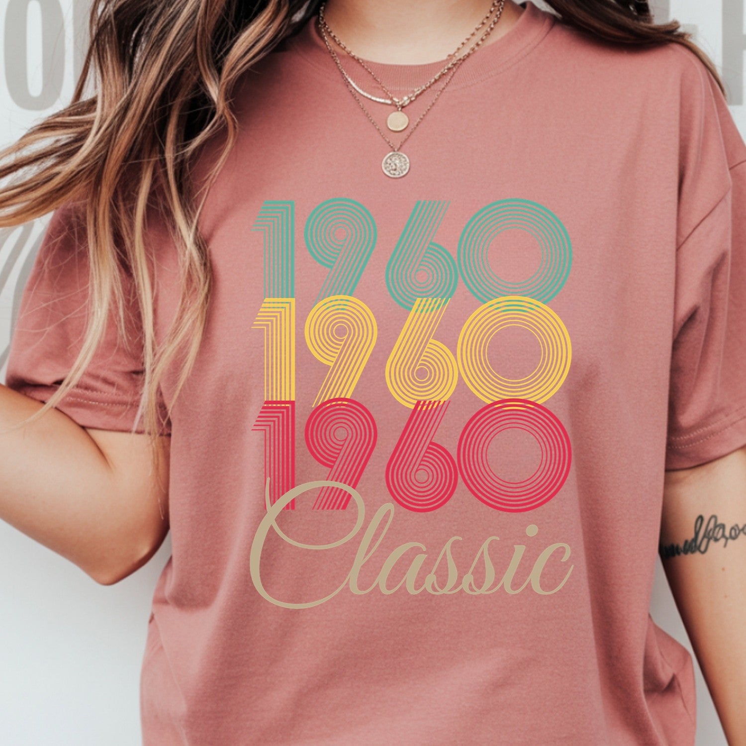 Vintage 1960 Classic T-Shirt – Retro Birthday Shirt, Vintage 1959 Gift for Men and Women 