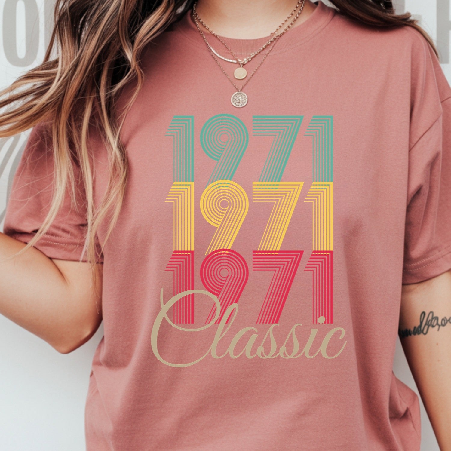 Vintage 1971 Classic T-Shirt – Retro Birthday Shirt, Vintage 1959 Gift for Men and Women 
