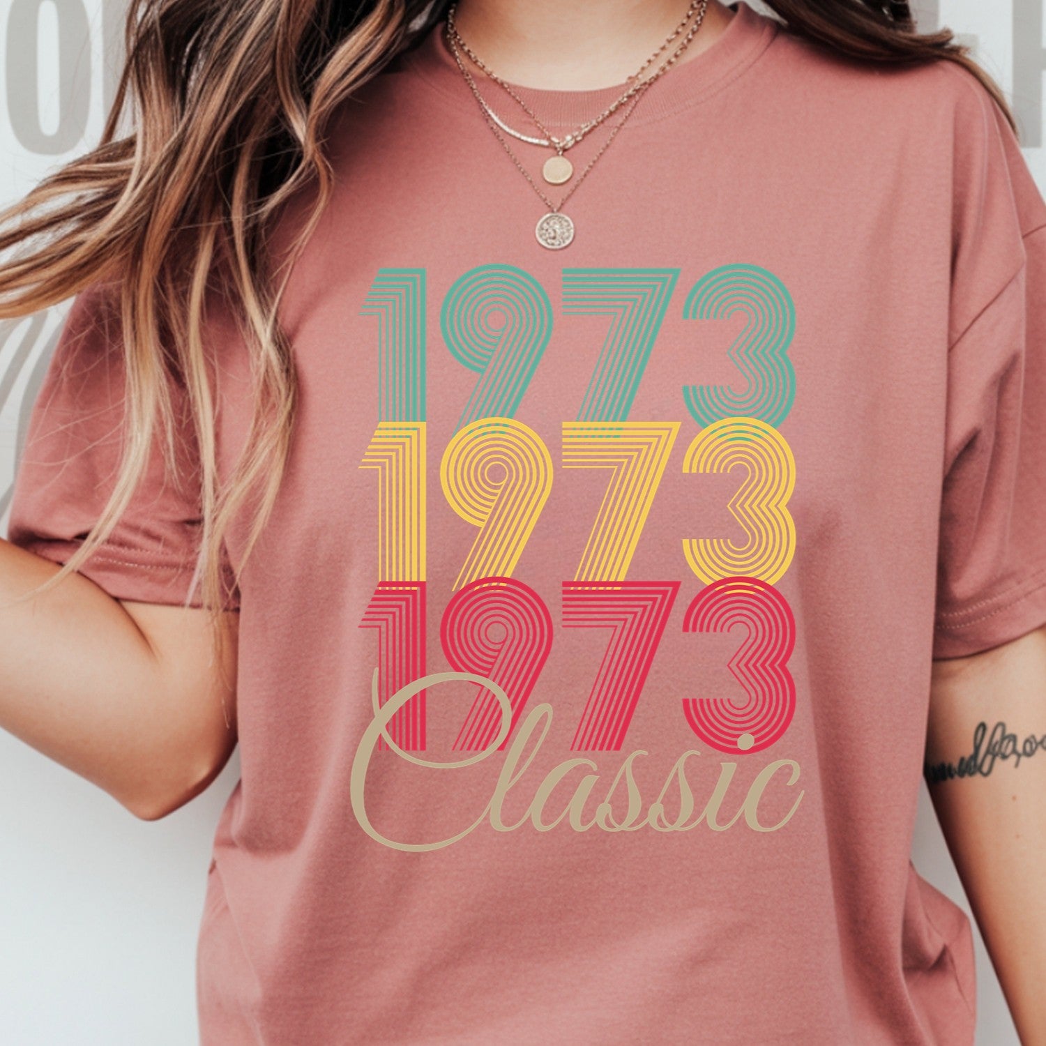 Vintage 1973 Classic T-Shirt – Retro Birthday Shirt, Vintage 1959 Gift for Men and Women 