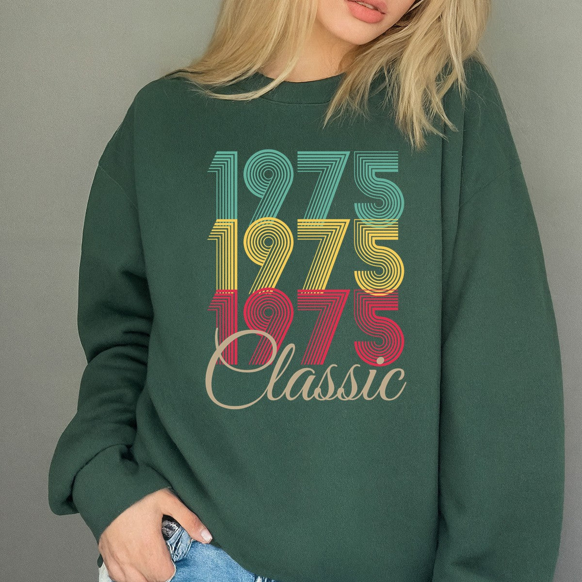 Vintage 1975 Classic T-Shirt – Retro Birthday Shirt, Vintage 1959 Gift for Men and Women 