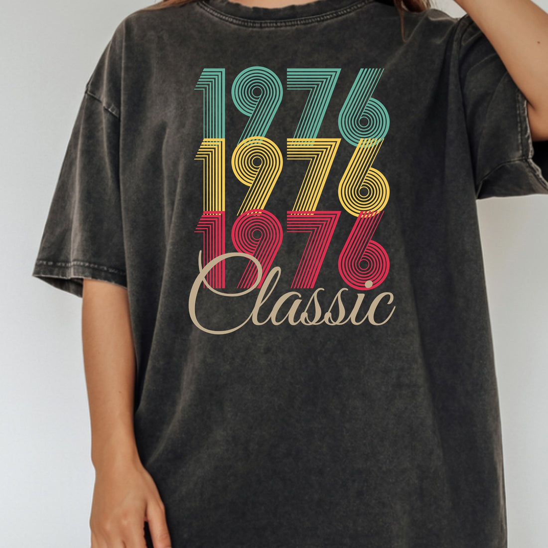 Vintage 1976 Classic T-Shirt – Retro Birthday Shirt, Vintage 1959 Gift for Men and Women 