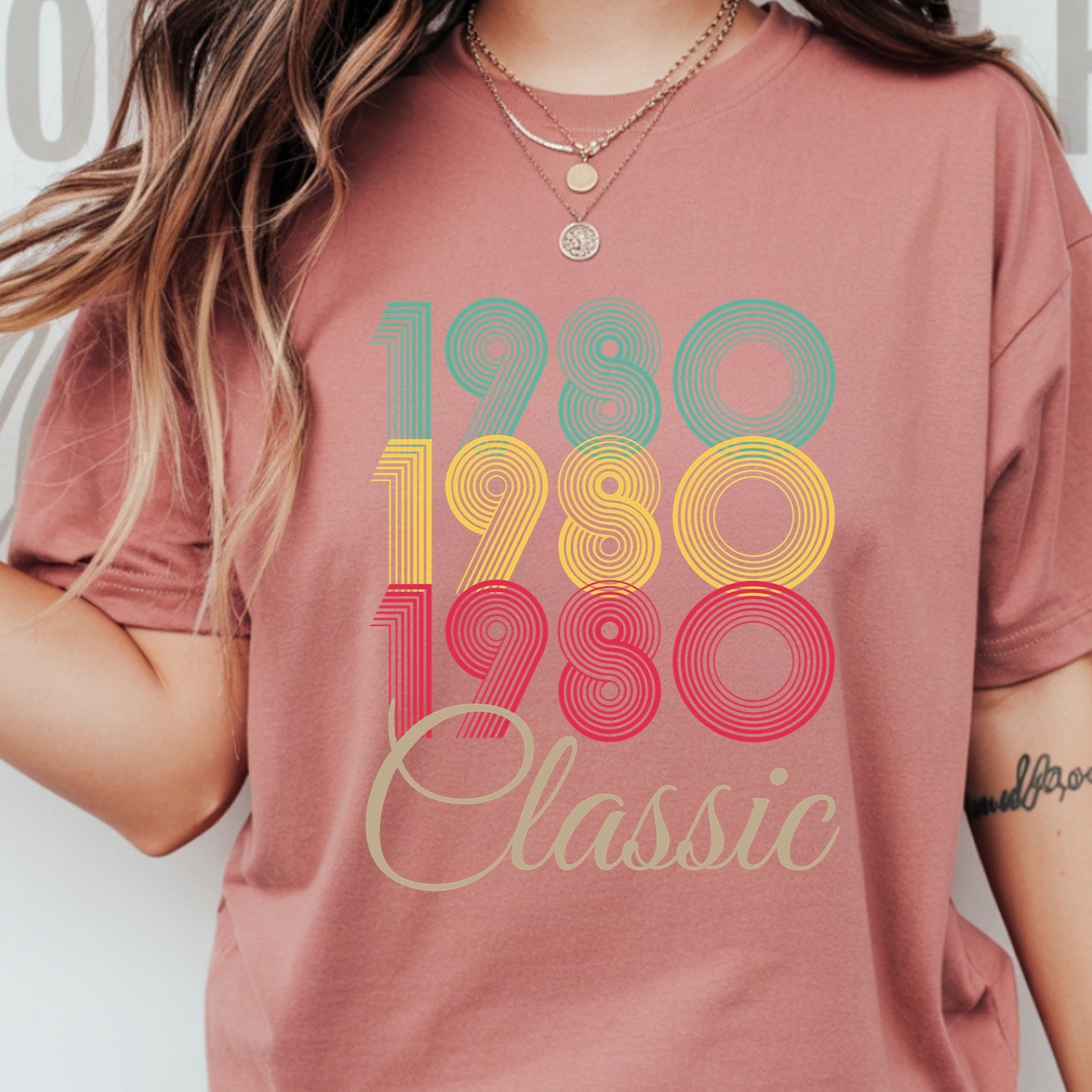 Vintage 1980 Classic T-Shirt – Retro Birthday Shirt, Vintage 1959 Gift for Men and Women 