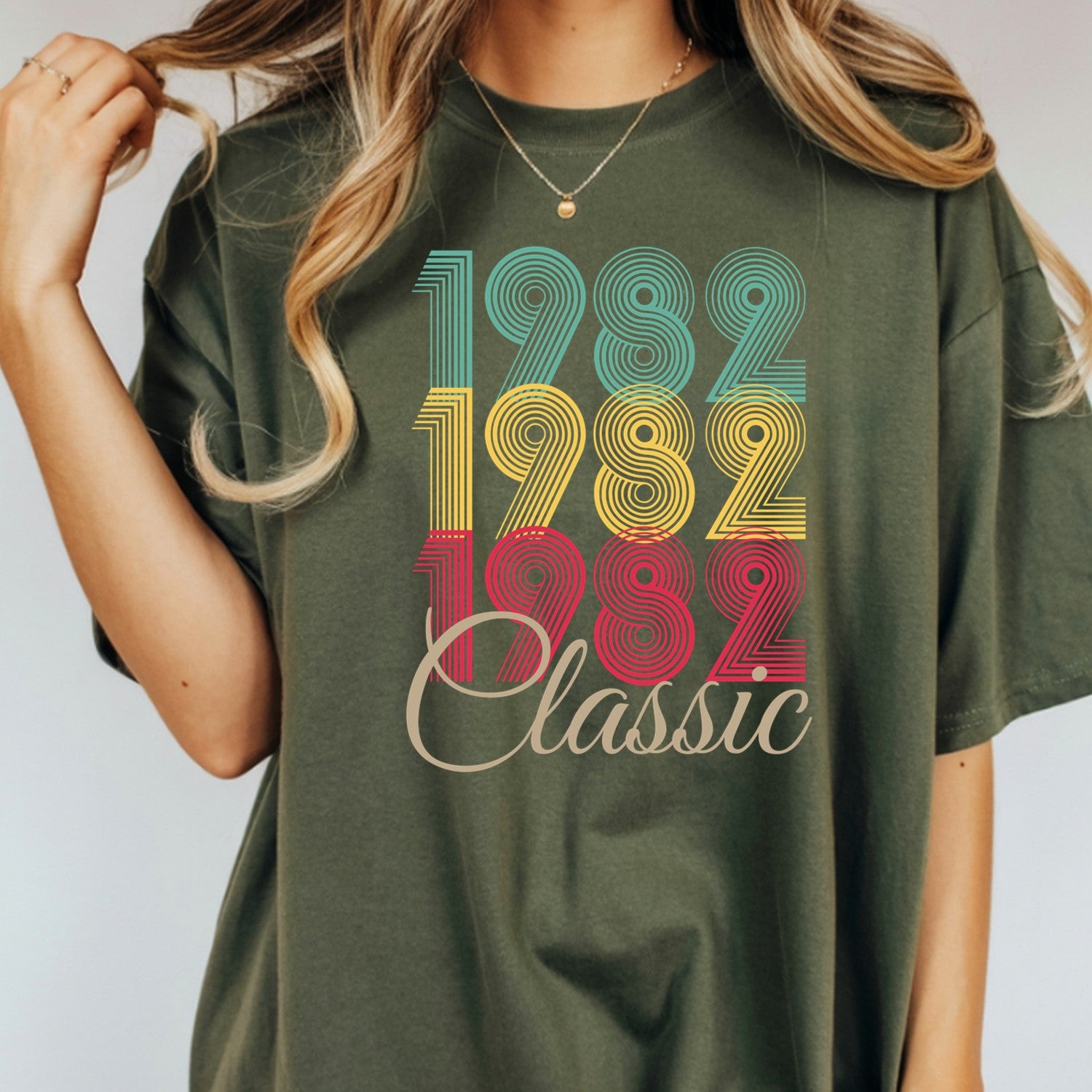 Vintage 1982 Classic T-Shirt – Retro Birthday Shirt, Vintage 1959 Gift for Men and Women 
